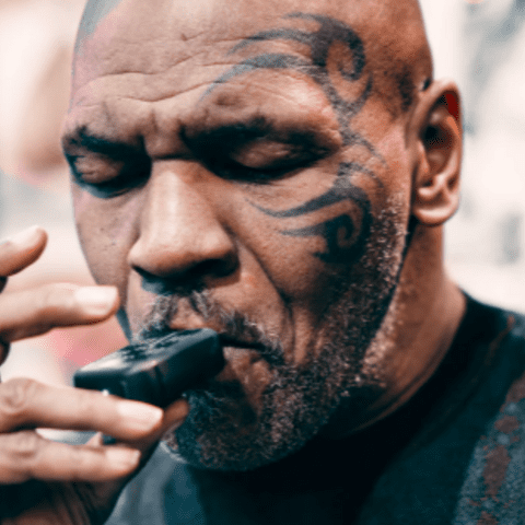 mike-tyson-vaping